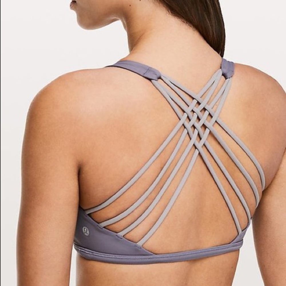 Lululemon Free to be sports bra